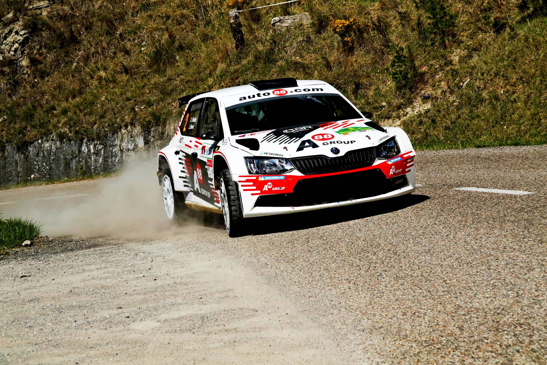 Xavier Vidales-Jordi Hereu (Skoda Fabia R5) guanyen el 25è Rallye La Llana dins del CCR.