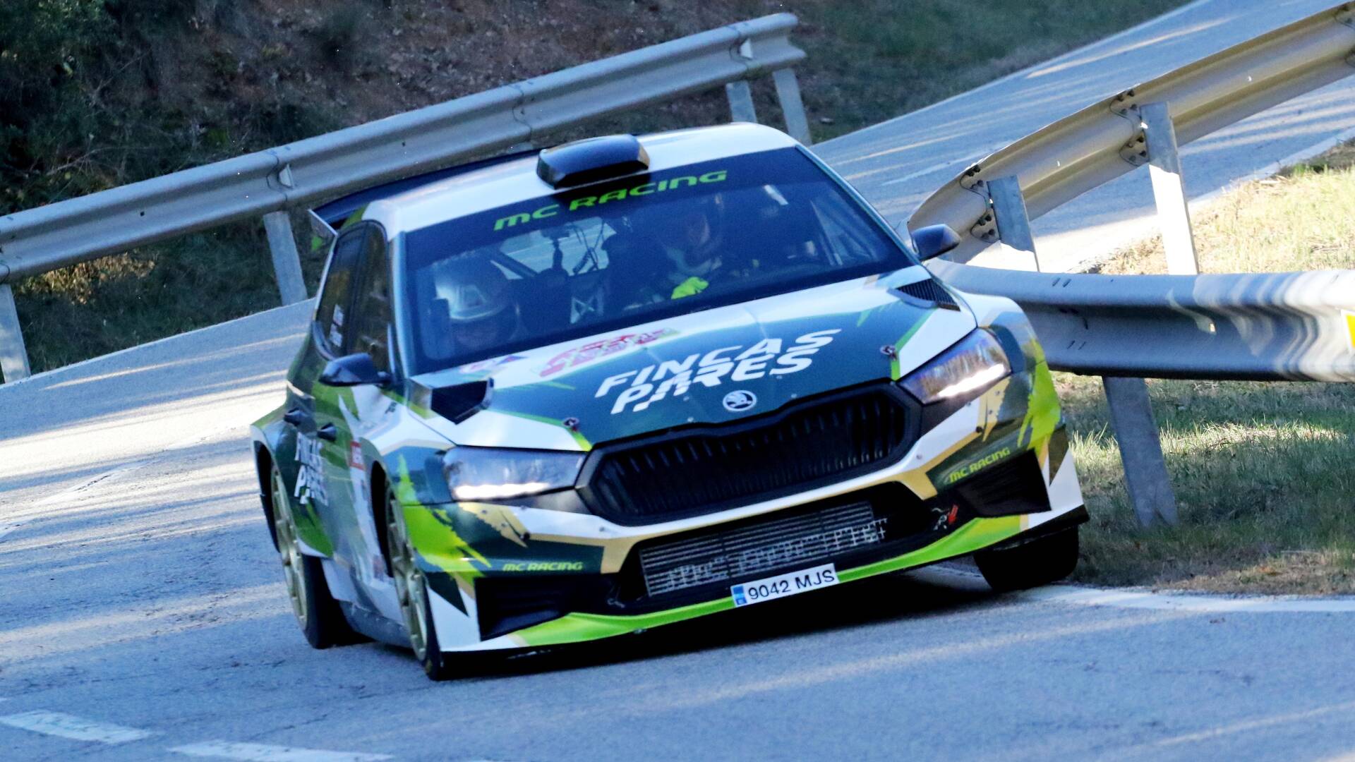 MARIANO PARÉS – PEDRO REQUENA (Skoda Fabia RS Rallye2) GUANYEN EL 64è RALLYE 2000 VIRATGES